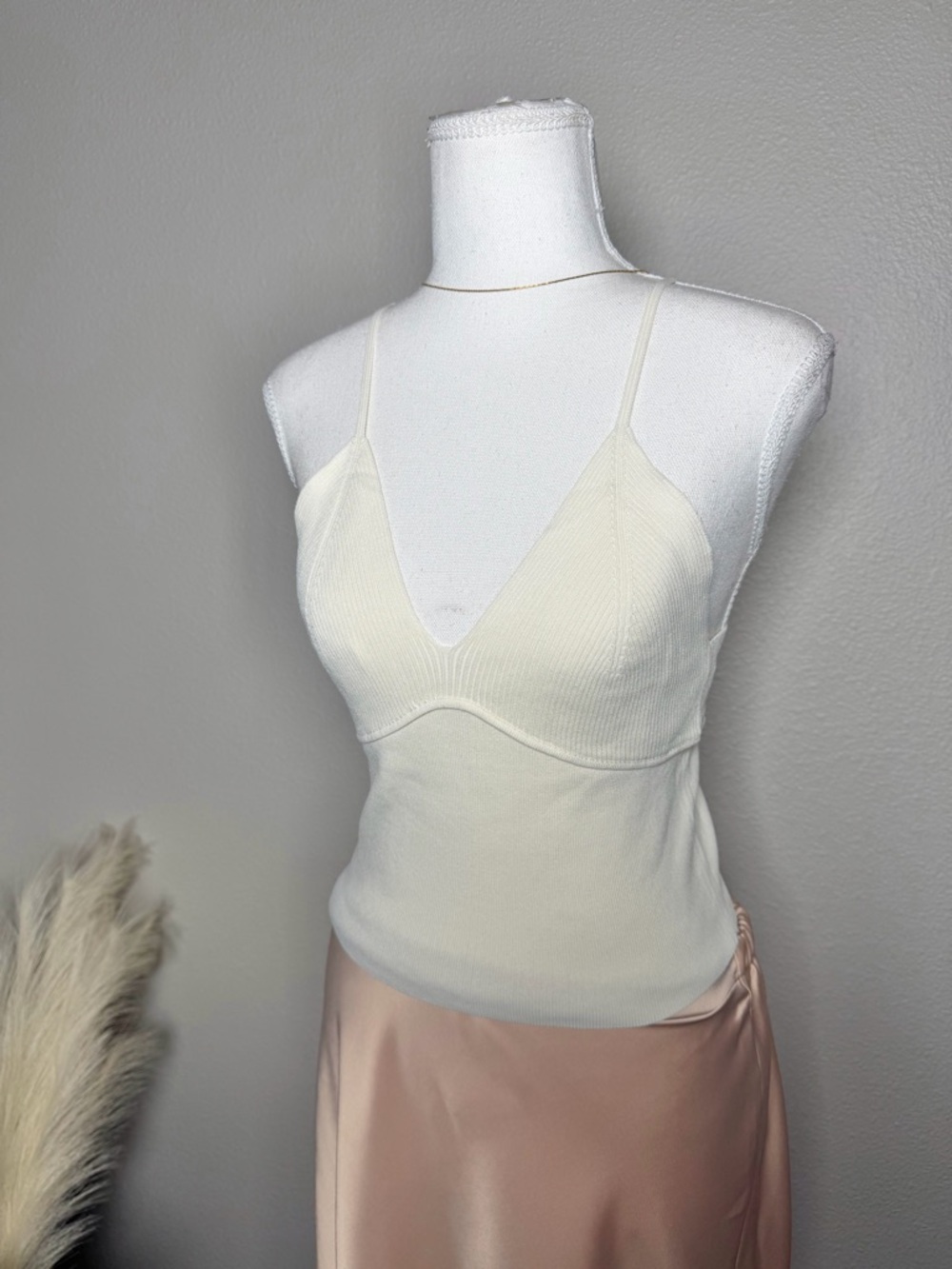 NEW - Miss Love - Essential White Ribbed Knit Cami Crop Top